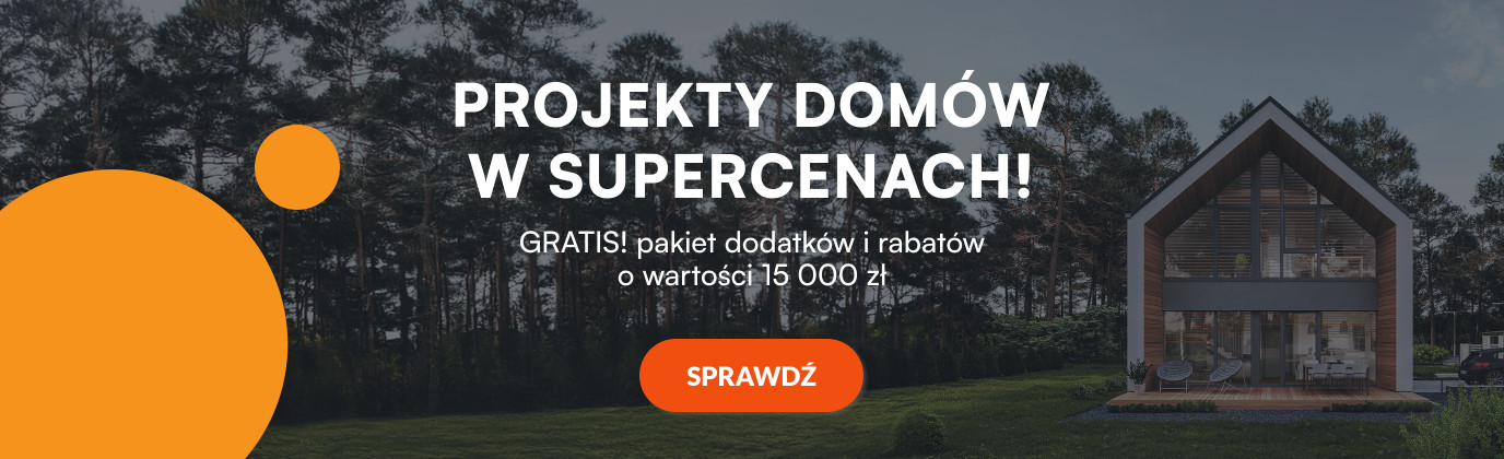 Nowoczesny dom stojący na tle lasu sosnowego. Po lewej stronie umieszczono duży pomarańczowy okrąg oraz tekst reklamowy.