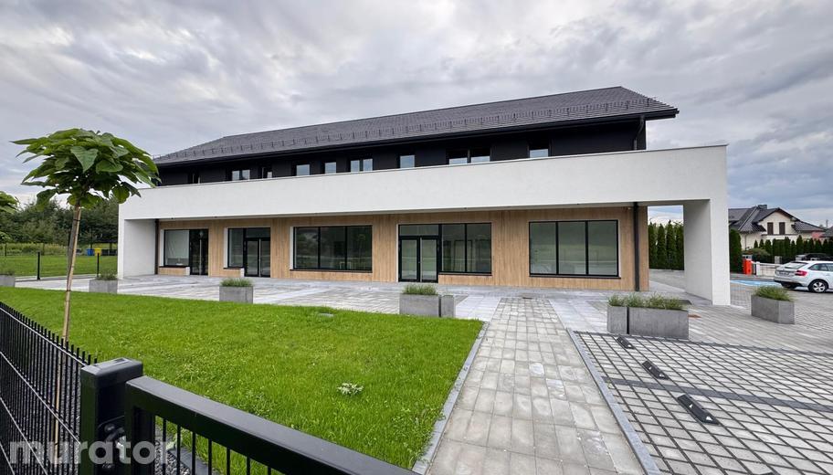 Budynek usługowy z częścią mieszkalną UC69a